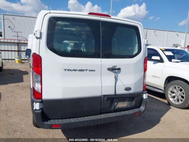 1FTBR1Y81MKA64881 Ford Transit-250