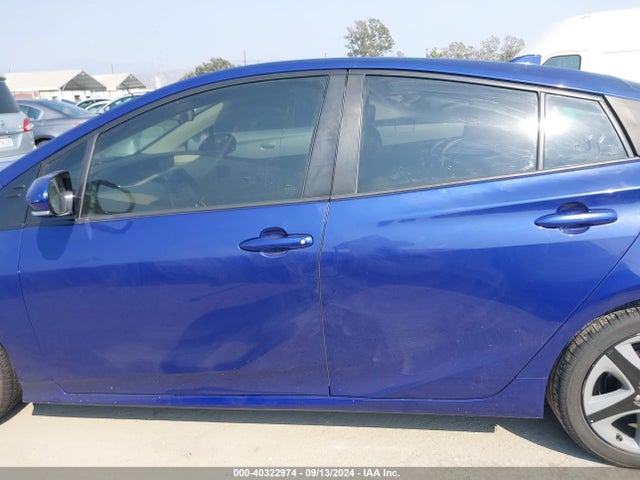 Toyota Prius Three 2016 JTDKARFU8G3525921 Image 14