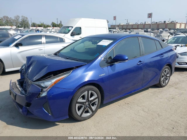 Toyota Prius Three 2016 JTDKARFU8G3525921 Image 2