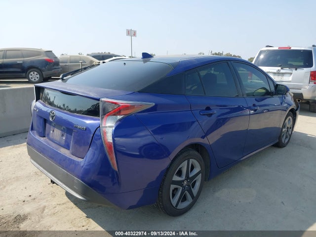 Toyota Prius Three 2016 JTDKARFU8G3525921 Image 4