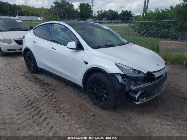 2023 TESLA MODEL Y 7SAYGAEE3PF589584 Photo 0