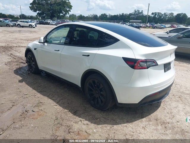 2023 TESLA MODEL Y 7SAYGAEE3PF589584 Photo 2