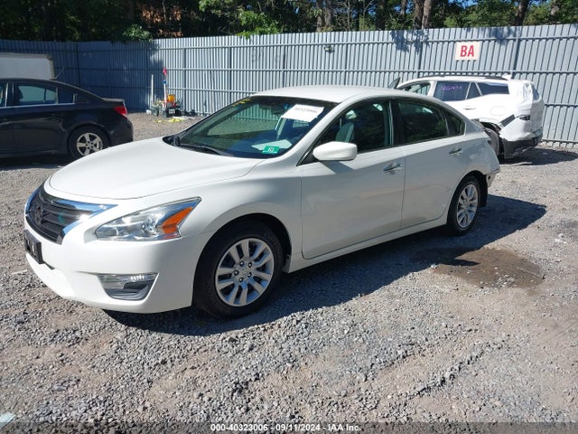 Nissan Altima 2.5 S 2015 1N4AL3AP3FN318897 Image 2