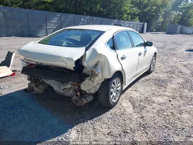 Nissan Altima 2.5 S 2015 1N4AL3AP3FN318897 Image 4