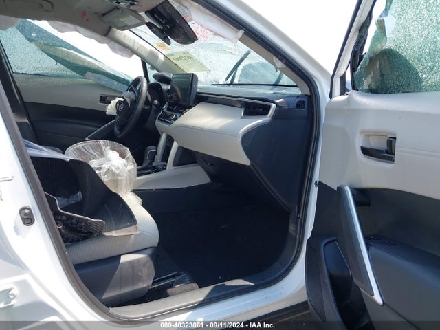 7MUCAAAG9PV072310 Toyota Corolla Cross Le