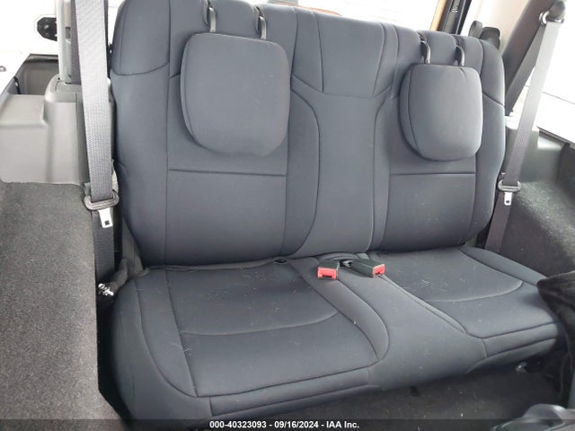 1C4GJXAG3NW111825 Jeep Wrangler Sport S 4x4
