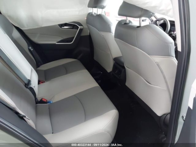 2T3C1RFV1NW233177 Toyota Rav4 Xle Premium