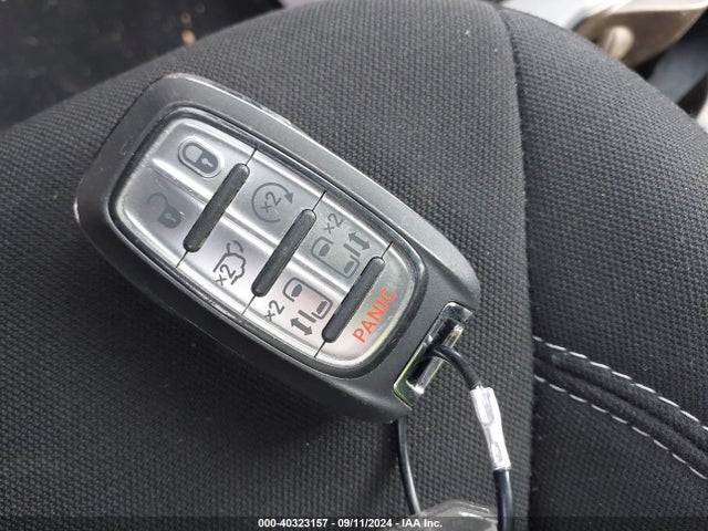 2C4RC1CG5PR568158 Chrysler Voyager Lx