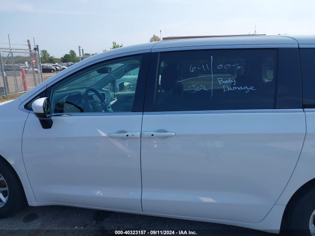 2C4RC1CG5PR568158 Chrysler Voyager Lx