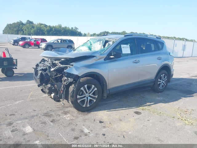 Toyota RAV4 LE 2016 2T3BFREV9GW430180 Image 2