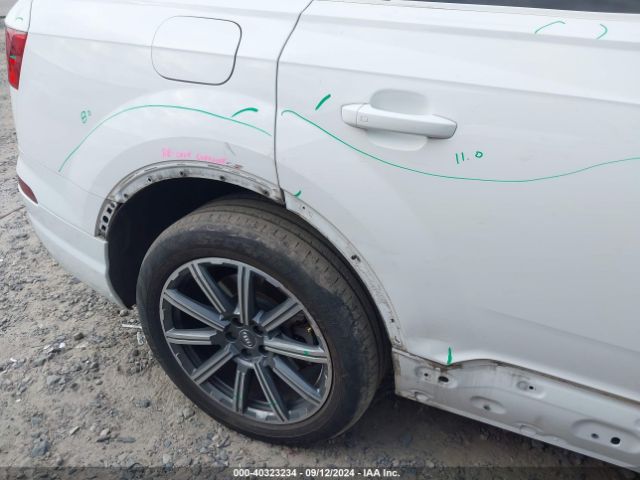 WA1LHAF7XHD046336 Audi Q7 2.0t Premium
