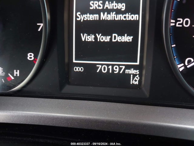 Toyota Rav4 Xle 2017 JTMWFREV3HJ104893 Image 15
