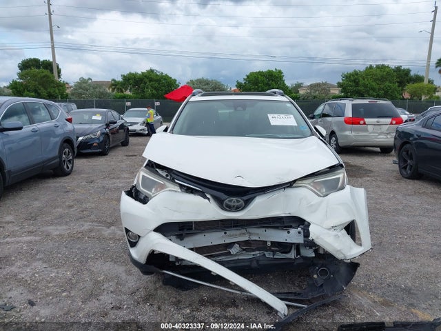 Toyota Rav4 Xle 2017 JTMWFREV3HJ104893 Image 6