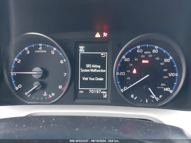 Toyota Rav4 Xle 2017 JTMWFREV3HJ104893 Image 7
