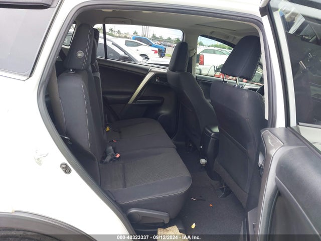 Toyota Rav4 Xle 2017 JTMWFREV3HJ104893 Image 8