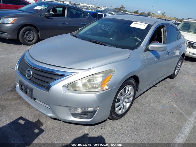 Nissan Altima 2.5 S 2014 1N4AL3APXEN370817 Image 2