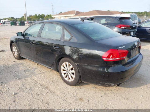 1VWAT7A39FC005599 Volkswagen Passat 1.8t Wolfsburg Edition