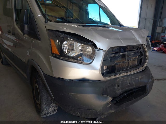 Ford Transit-250 2016 1FTYR3XM5GKA43461 Image 18