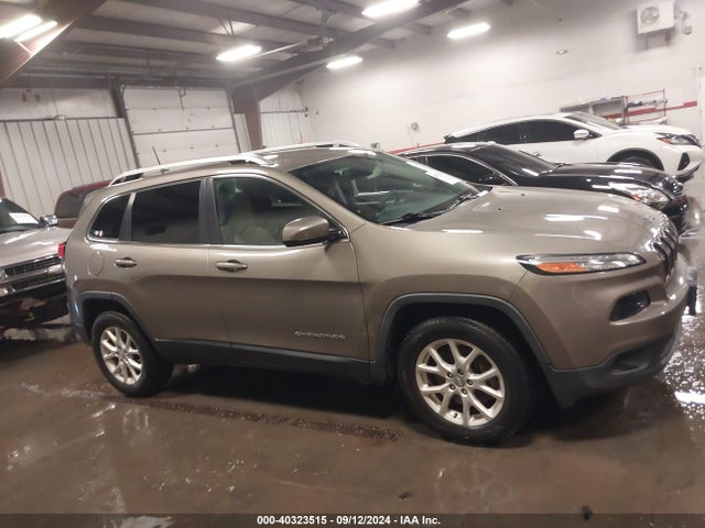 Jeep Cherokee Latitude 2016 1C4PJMCS9GW255673 Image 13
