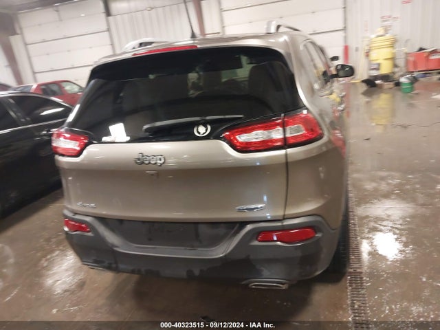 Jeep Cherokee Latitude 2016 1C4PJMCS9GW255673 Image 16