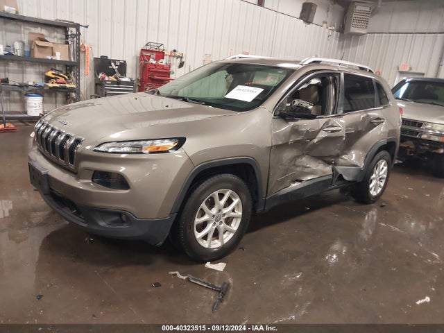Jeep Cherokee Latitude 2016 1C4PJMCS9GW255673 Image 2