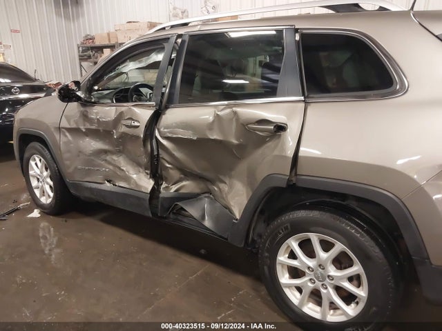 Jeep Cherokee Latitude 2016 1C4PJMCS9GW255673 Image 6