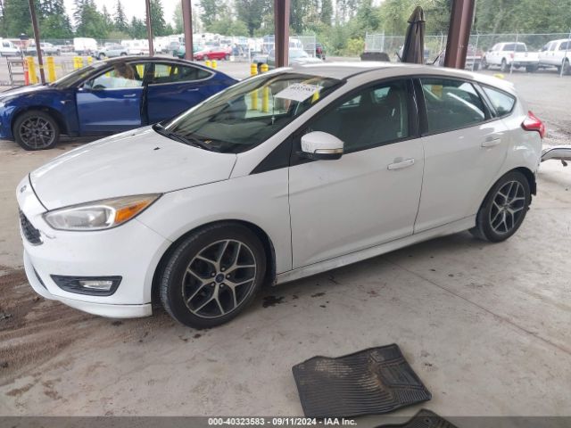 Ford FOCUS SE 2016 1FADP3K21GL337451 Image 2