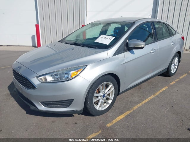 Ford FOCUS SE 2015 1FADP3F20FL204088 Image 2
