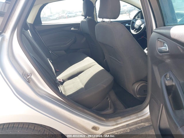 Ford FOCUS SE 2015 1FADP3F20FL204088 Image 8