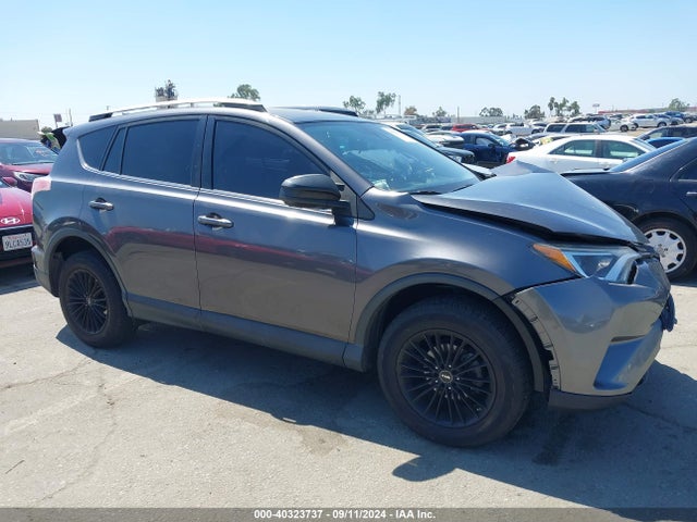 Toyota RAV4 LE 2018 JTMZFREV1JJ732695 Image 1