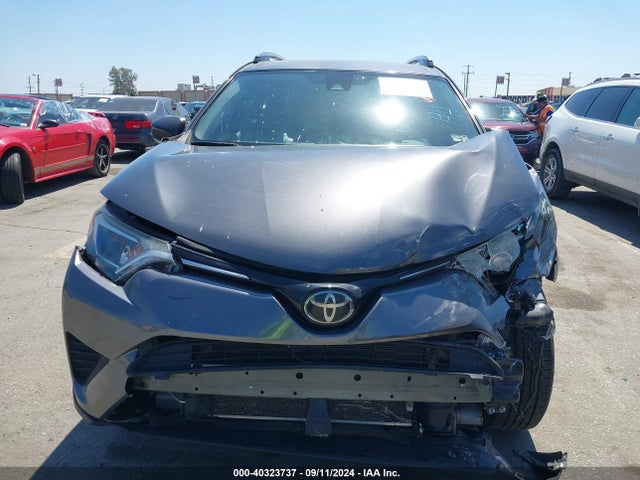 Toyota RAV4 LE 2018 JTMZFREV1JJ732695 Image 13