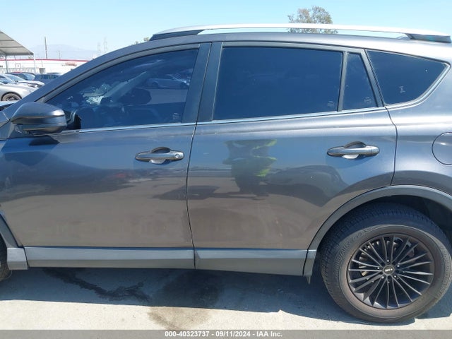 Toyota RAV4 LE 2018 JTMZFREV1JJ732695 Image 15