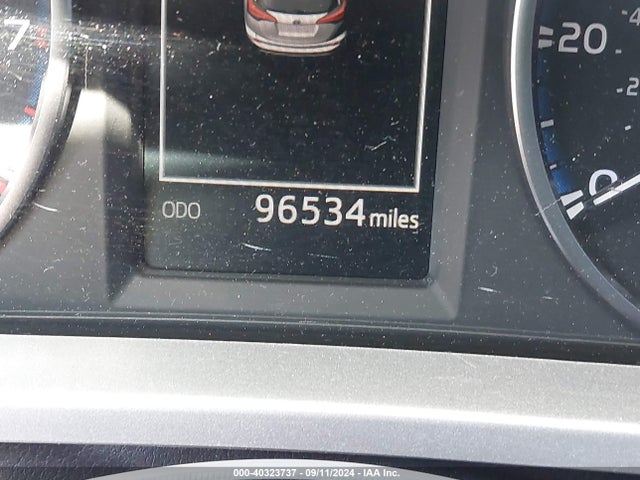 Toyota RAV4 LE 2018 JTMZFREV1JJ732695 Image 16