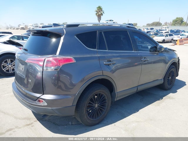 Toyota RAV4 LE 2018 JTMZFREV1JJ732695 Image 4
