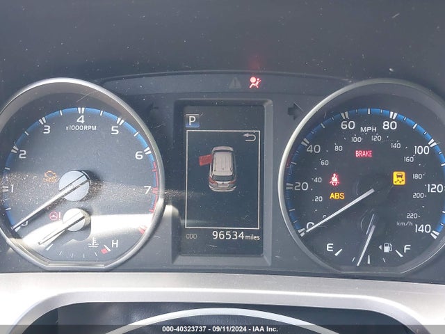 Toyota RAV4 LE 2018 JTMZFREV1JJ732695 Image 7