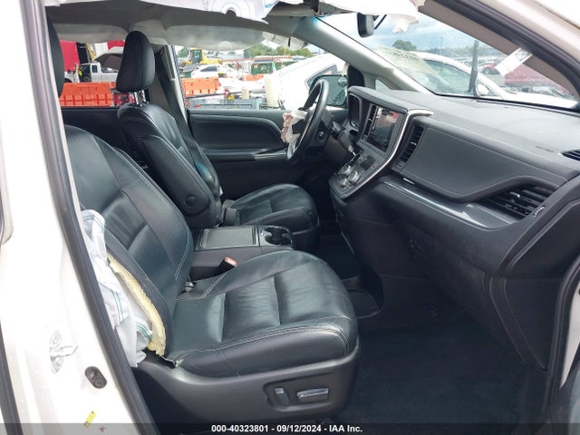 5TDXK3DC1FS636379 Toyota Sienna Se Premium 8 Passenger