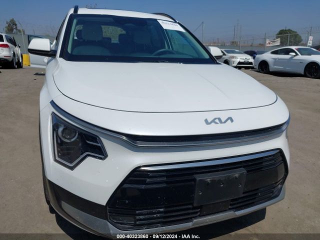 KNDCR3LE3P5046186 KIA Niro Ex Touring
