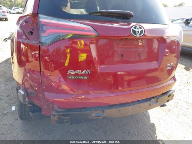 2T3RFREV5JW832476 Toyota Rav4 Xle