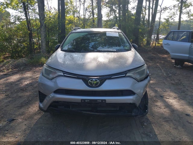 Toyota RAV4 LE 2017 2T3BFREV5HW656721 Image 12