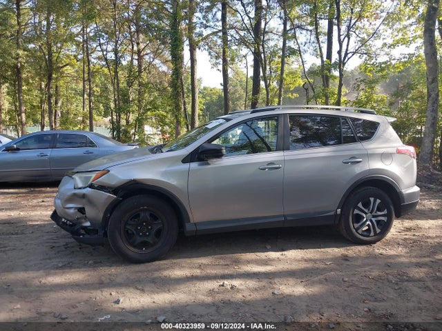 Toyota RAV4 LE 2017 2T3BFREV5HW656721 Image 14