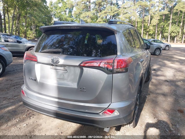 Toyota RAV4 LE 2017 2T3BFREV5HW656721 Image 4