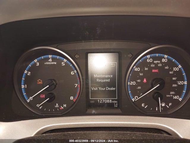Toyota RAV4 LE 2017 2T3BFREV5HW656721 Image 7