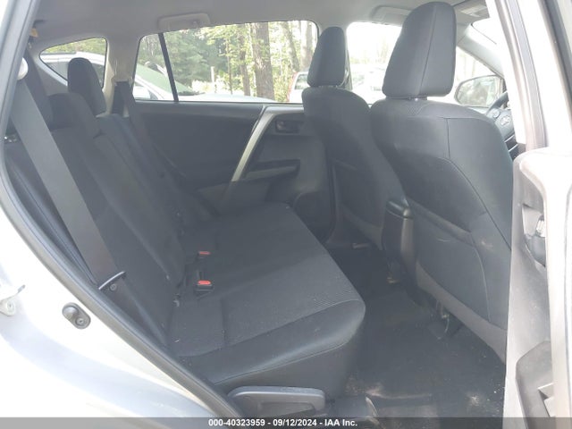Toyota RAV4 LE 2017 2T3BFREV5HW656721 Image 8