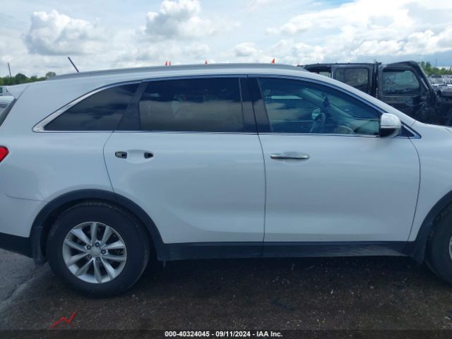 5XYPG4A58HG302668 KIA Sorento 3.3l Lx