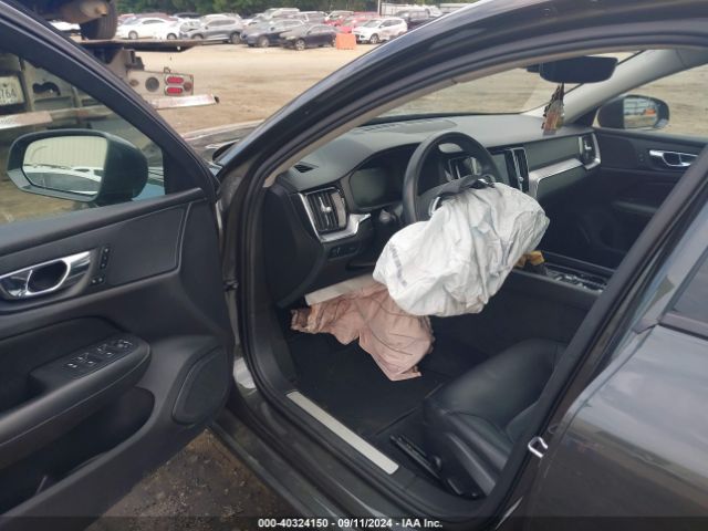 7JR102FK6LG037026 Volvo S60 T5 Momentum