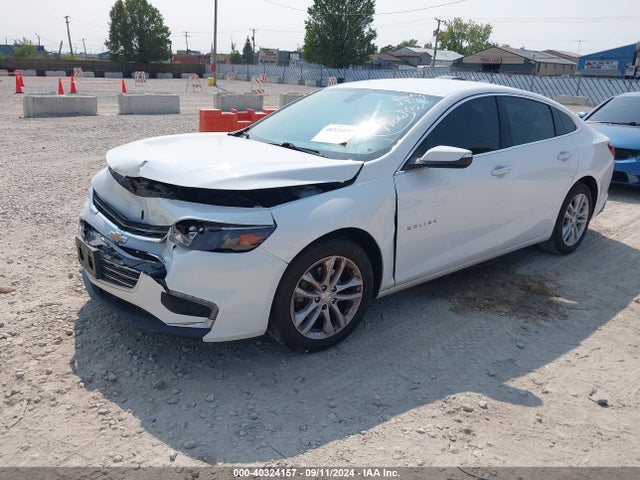 Chevrolet MALIBU LT 2018 1G1ZD5ST5JF250325 Image 2