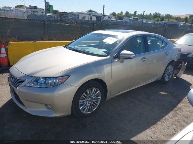 Lexus ES 350 2015 JTHBK1GG0F2162704 Image 2