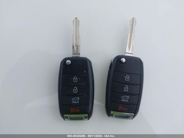 3KPFK4A70HE139328 KIA FORTE LX