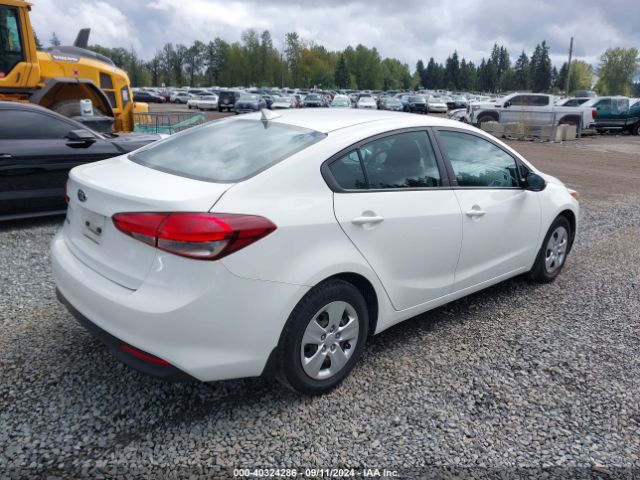 3KPFK4A70HE139328 KIA FORTE LX
