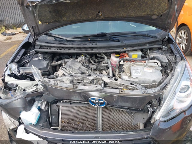 JTDKDTB30F1092526 Toyota Prius C Two
